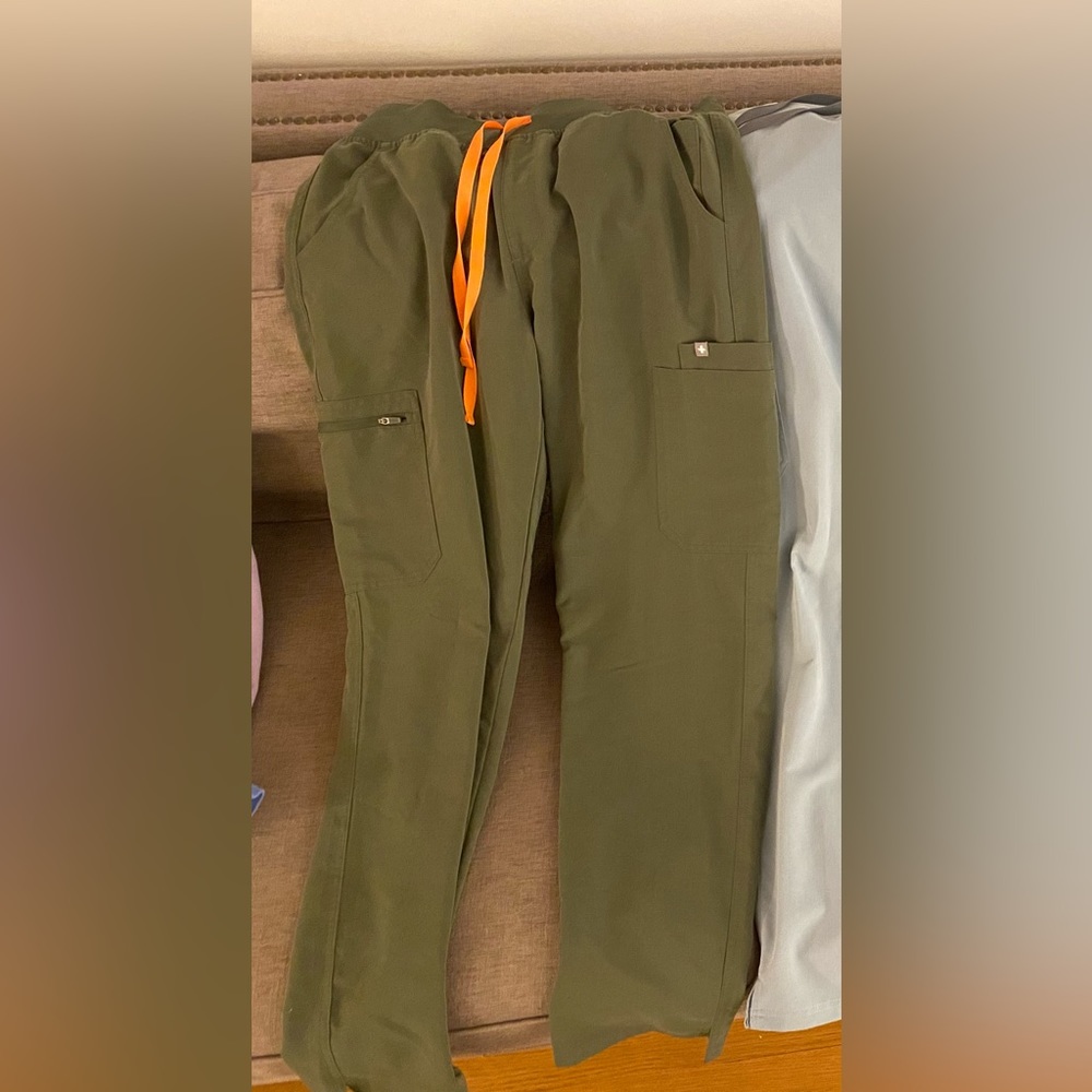 FIGS - Yola Skinny Pant 2.0 - MOSS